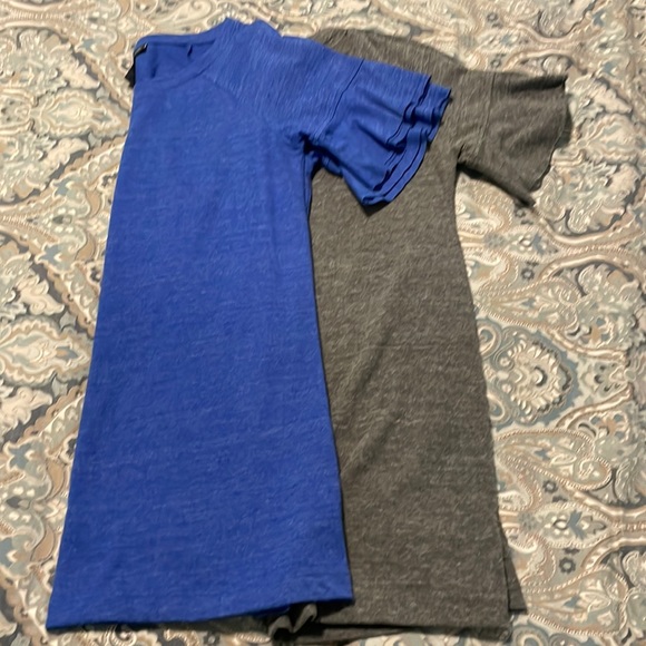 Set of 2 A Pea in the Pod Maternity Tops - Picture 1 of 5